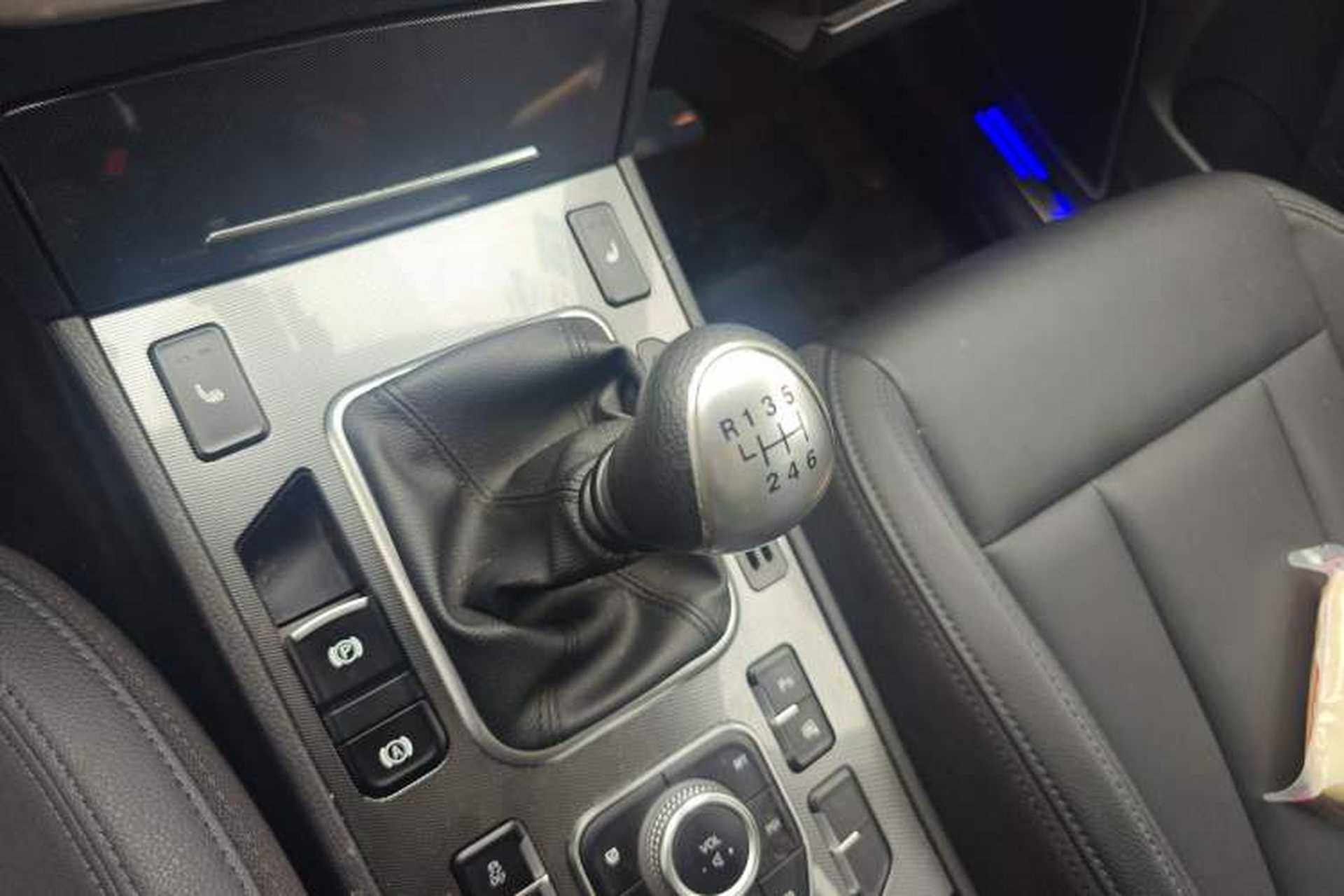 Used Haval H6 Coupe 2015 Blue-Label 2.0T Manual Two-Wheel Drive Prestige Model Gear Lever