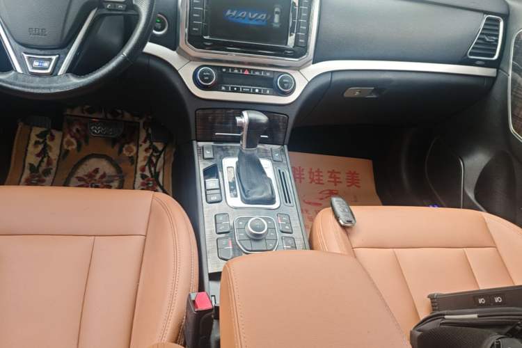 Used Haval H6 Coupe 2015 Blue Label 2.0T Automatic Two-Wheel Drive Prestige Model Gear Lever