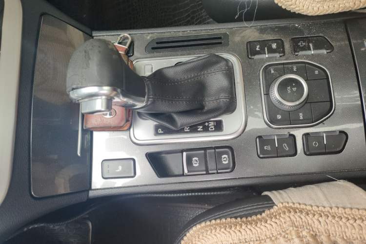 Used Haval H6 Coupe 2015 Blue Label 2.0T Automatic Two-Wheel Drive Prestige Model Gear Lever