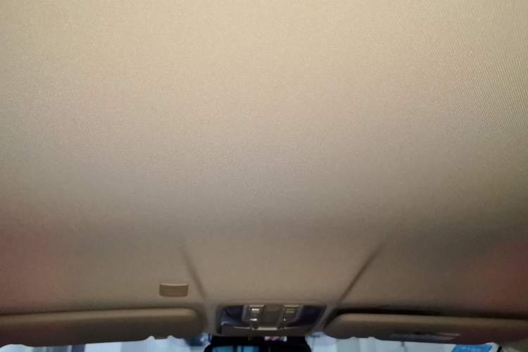 Used Haval H6 Coupe 2015 Blue-Label Facelift 2.0T Manual Two-Wheel Drive Urban Version Headliner