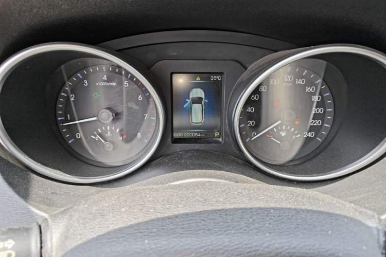 Used Haval H6 Coupe 2015 Blue Label 2.0T Automatic Two-Wheel Drive Elite Model Instrument Cluster
