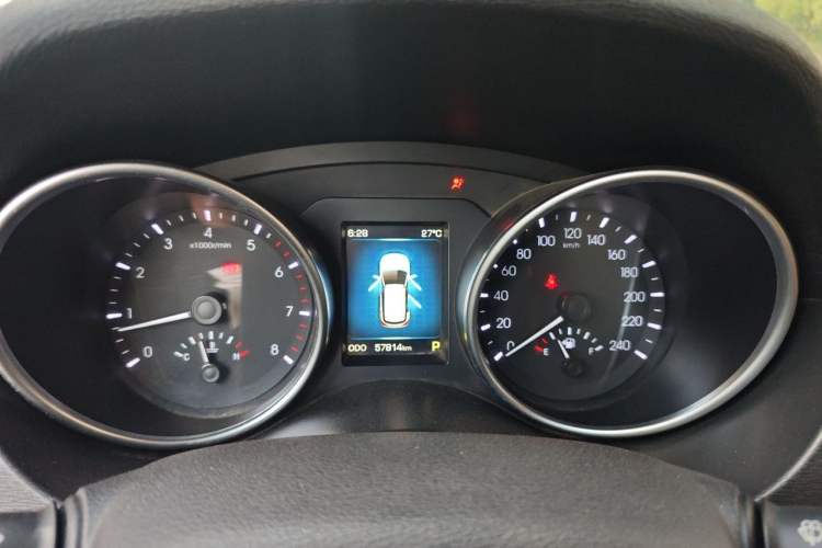 Used Haval H6 Coupe 2015 Blue Label 2.0T Automatic Two-Wheel Drive Elite Model Instrument Cluster