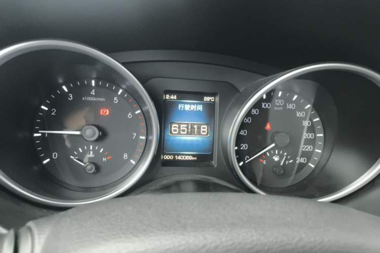 Used Haval H6 Coupe 2015 Blue Label 2.0T Manual Two-Wheel-Drive Elite Model Instrument Cluster