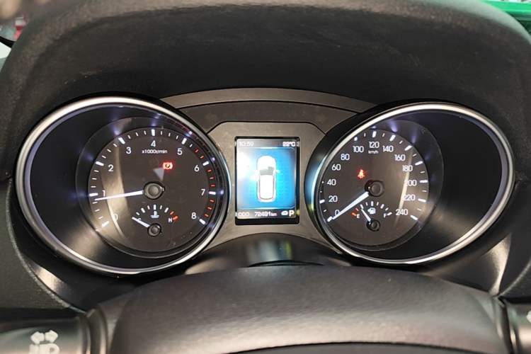 Used Haval H6 Coupe 2015 Blue Label 2.0T Automatic Two-Wheel Drive Elite Model Instrument Cluster