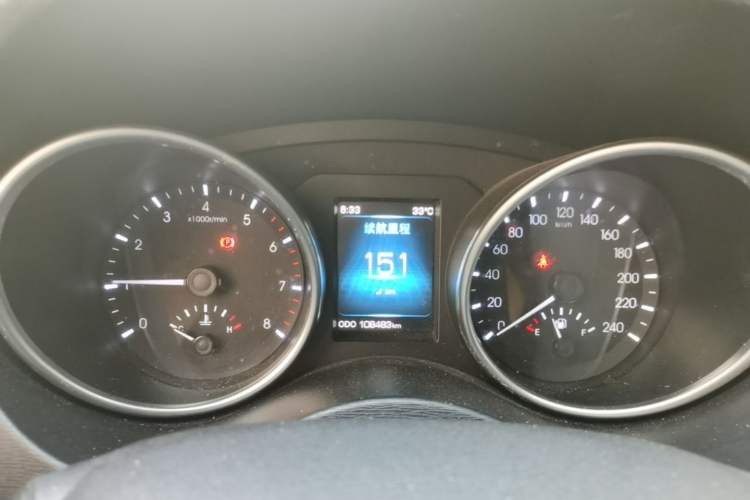 Used Haval H6 Coupe 2015 Blue Label 2.0T Manual Two-Wheel-Drive Elite Model Instrument Cluster