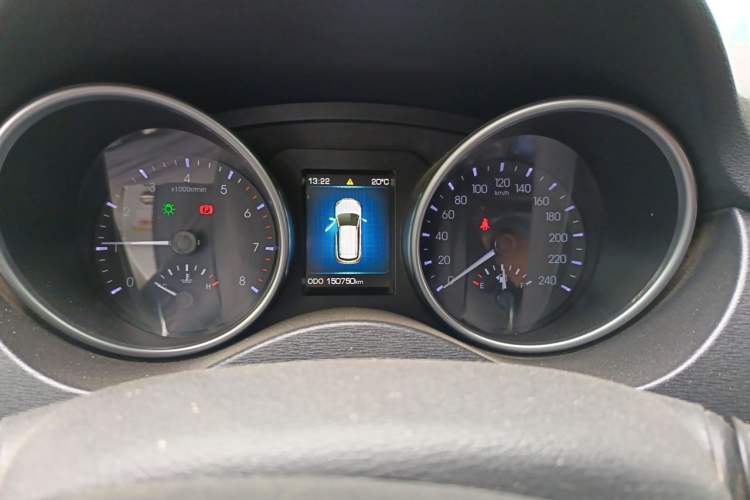 Used Haval H6 Coupe 2015 Blue Label 2.0T Manual Two-Wheel-Drive Elite Model Instrument Cluster