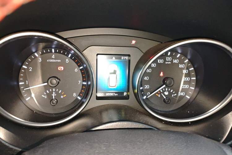 Used Haval H6 Coupe 2015 Blue Label 2.0T Automatic Two-Wheel Drive Elite Model Instrument Cluster