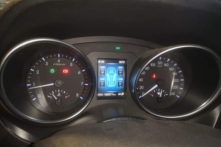 Used Haval H6 Coupe 2015 Blue Label 2.0T Automatic Two-Wheel Drive Elite Model Instrument Cluster