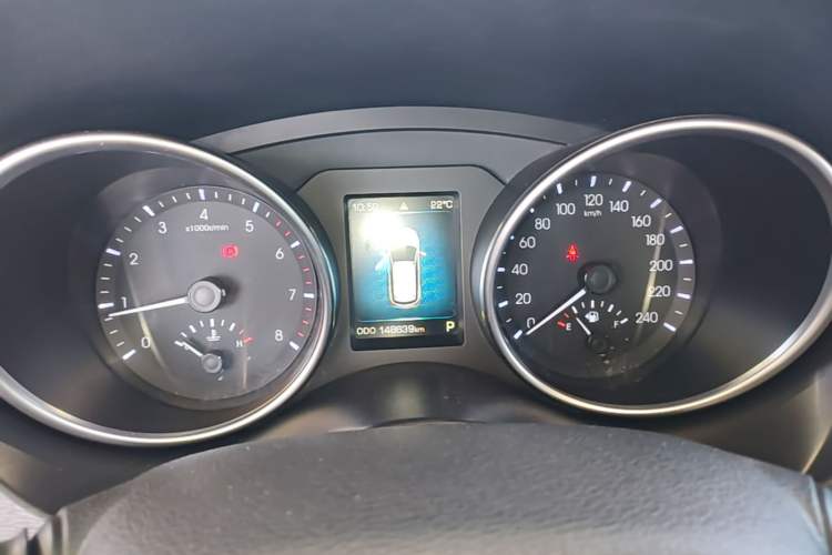 Used Haval H6 Coupe 2015 Blue Label 2.0T Automatic Two-Wheel Drive Prestige Model Instrument Cluster