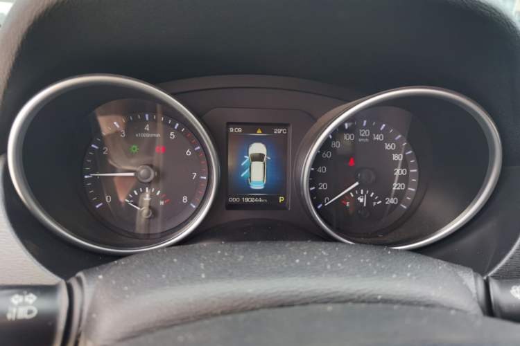 Used Haval H6 Coupe 2015 Blue Label 2.0T Automatic Two-Wheel Drive Prestige Model Instrument Cluster