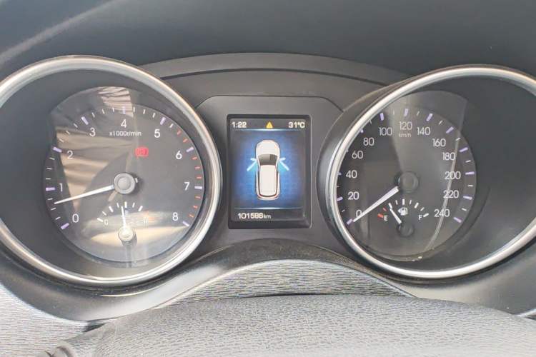 Used Haval H6 Coupe 2015 Blue-Label Facelift 2.0T Manual Two-Wheel Drive Urban Version Instrument Cluster