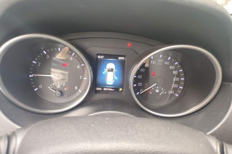 Used Haval H6 Coupe 2015 Blue Label 2.0T Automatic Two-Wheel Drive Prestige Model Instrument Cluster