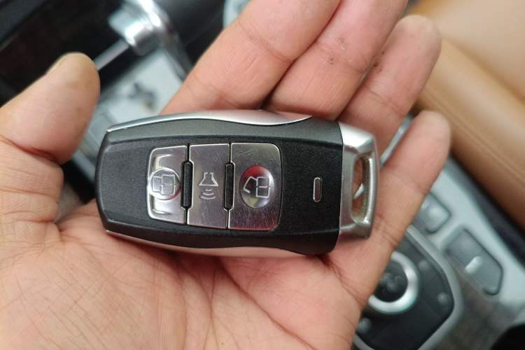 Used Haval H6 Coupe 2015 Blue Label 2.0T Automatic Two-Wheel Drive Prestige Model Interior 1