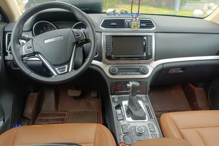 Used Haval H6 Coupe 2015 Blue Label 2.0T Automatic Two-Wheel Drive Prestige Model Interior 2
