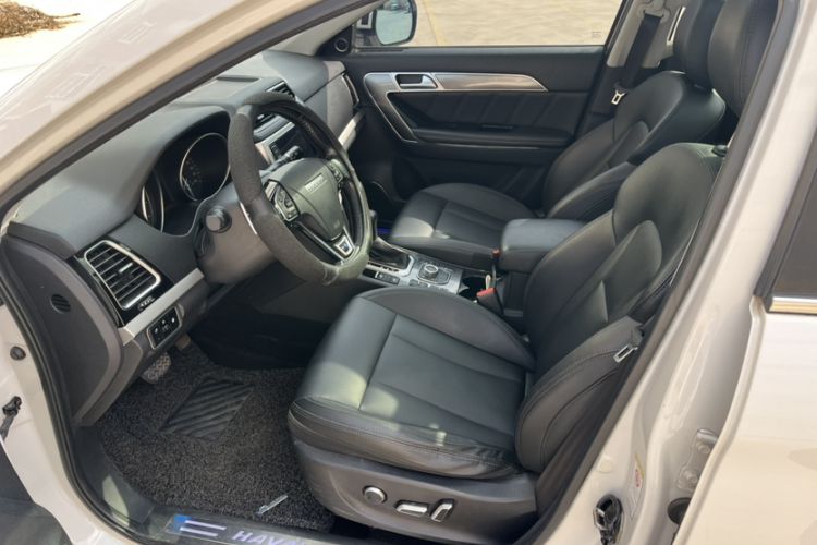 Used Haval H6 Coupe 2015 Blue Label 2.0T Automatic Two-Wheel Drive Elite Model Interior 2