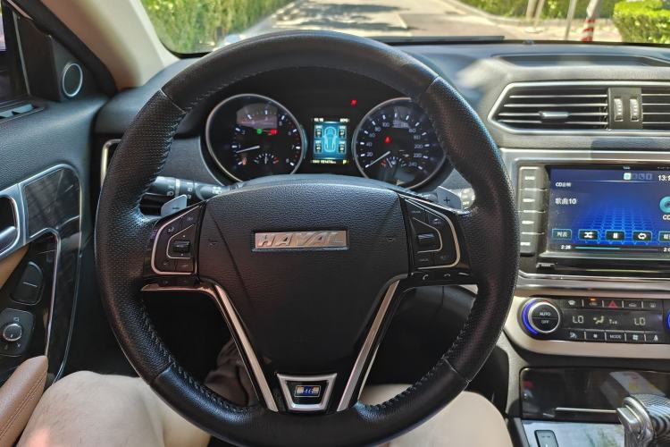 Used Haval H6 Coupe 2015 Blue Label 2.0T Automatic Two-Wheel Drive Elite Model Interior 2