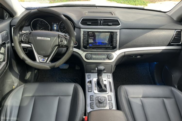 Used Haval H6 Coupe 2015 Blue Label 2.0T Automatic Two-Wheel Drive Elite Model Interior 3