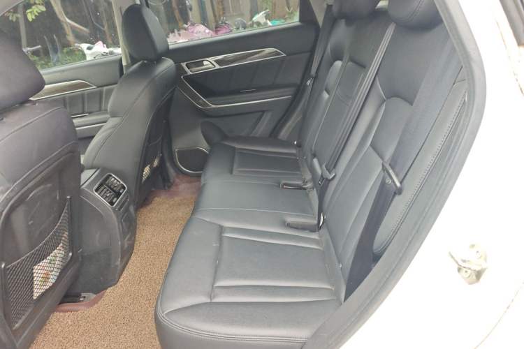 Used Haval H6 Coupe 2015 Blue-Label Facelift 2.0T Manual Two-Wheel Drive Urban Version Interior 4