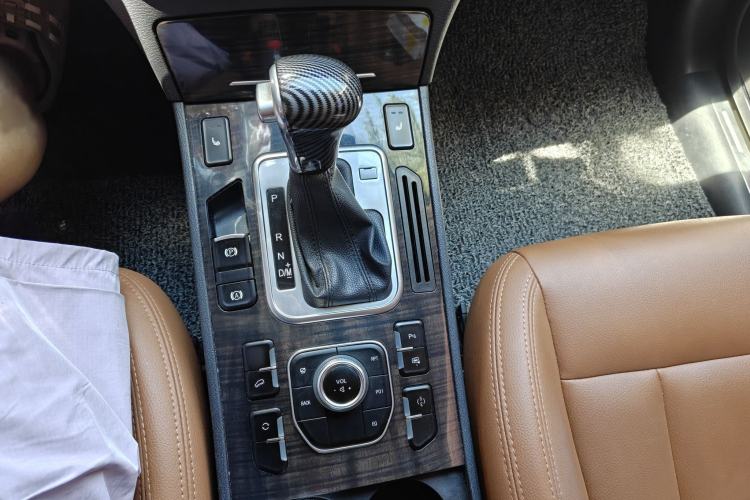 Used Haval H6 Coupe 2015 Blue Label 2.0T Automatic Two-Wheel Drive Elite Model Interior 4