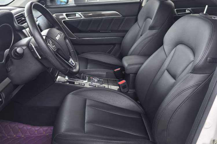 Used Haval H6 Coupe 2015 Blue Label 2.0T Automatic Two-Wheel Drive Prestige Model Interior 5