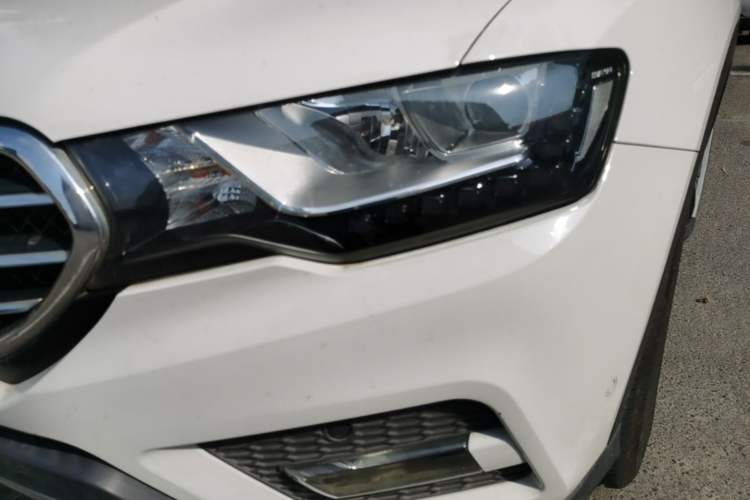 Used Haval H6 Coupe 2015 Blue Label 2.0T Manual Two-Wheel-Drive Elite Model Left Front Headlight