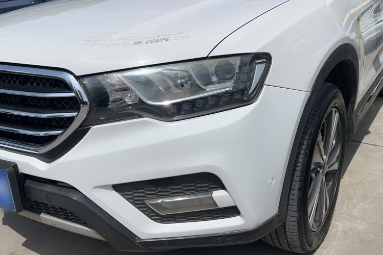 Used Haval H6 Coupe 2015 Blue Label 2.0T Automatic Two-Wheel Drive Elite Model Left Front Headlight