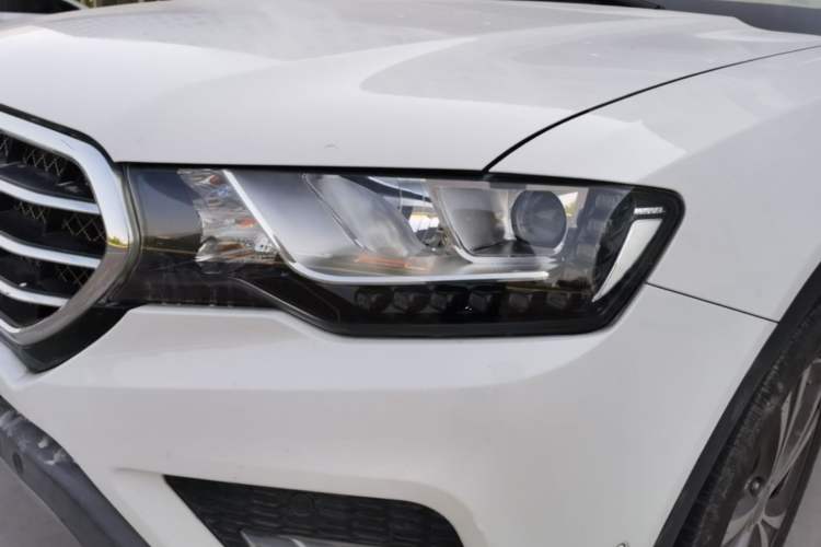 Used Haval H6 Coupe 2015 Blue Label 2.0T Automatic Two-Wheel Drive Elite Model Left Front Headlight