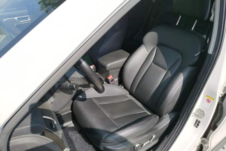 Used Haval H6 Coupe 2015 Blue Label 2.0T Manual Two-Wheel-Drive Elite Model Left Front Seat