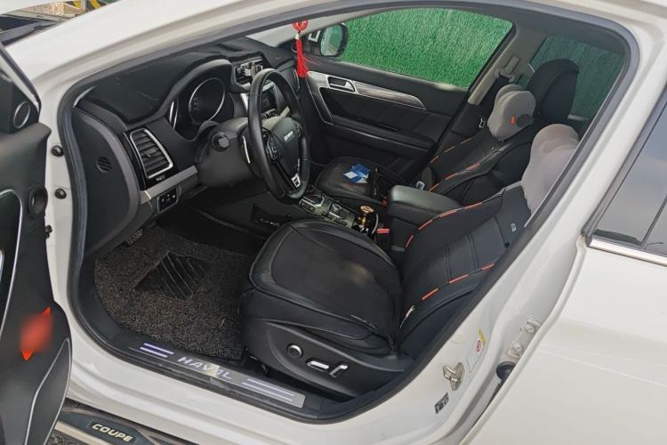 Used Haval H6 Coupe 2015 Blue Label 2.0T Automatic Two-Wheel Drive Elite Model Left Front Seat