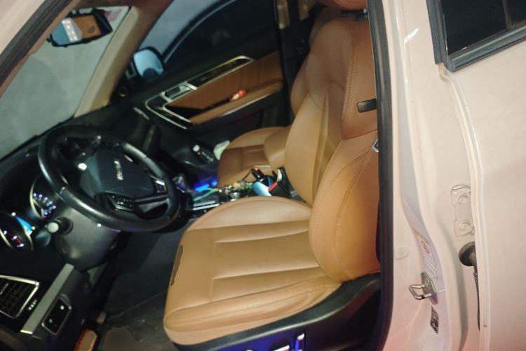 Used Haval H6 Coupe 2015 Blue Label 2.0T Automatic Two-Wheel Drive Prestige Model Left Front Seat