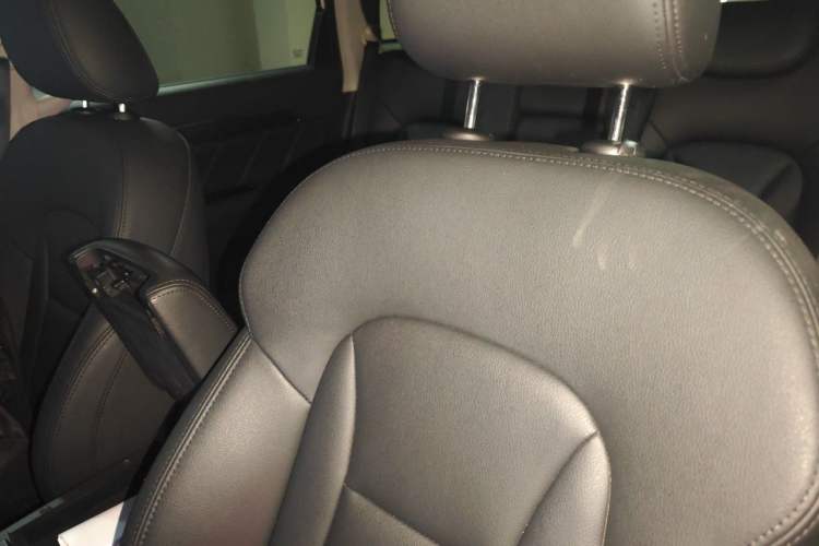 Used Haval H6 Coupe 2015 Blue Label 2.0T Automatic Two-Wheel Drive Prestige Model Left Front Seat