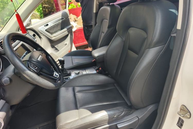 Used Haval H6 Coupe 2015 Blue-Label Facelift 2.0T Manual Two-Wheel Drive Urban Version Left Front Seat