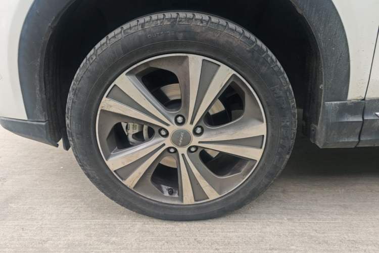 Used Haval H6 Coupe 2015 Blue Label 2.0T Automatic Two-Wheel Drive Elite Model Left Front Wheel Hub