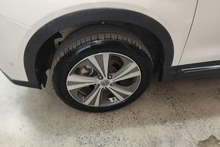 Used Haval H6 Coupe 2015 Blue Label 2.0T Automatic Two-Wheel Drive Elite Model Left Front Wheel Hub