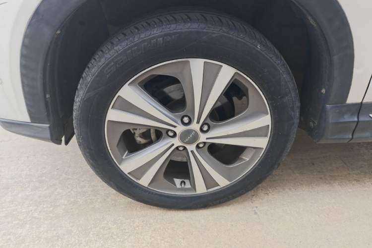 Used Haval H6 Coupe 2015 Blue Label 2.0T Automatic Two-Wheel Drive Elite Model Left Front Wheel Hub