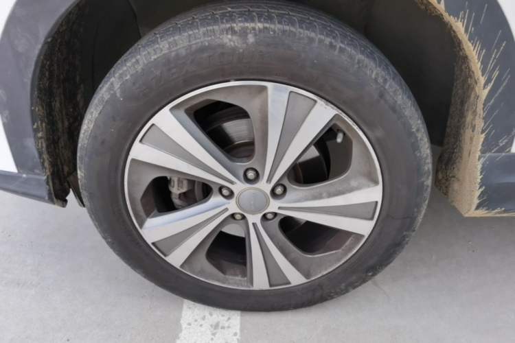 Used Haval H6 Coupe 2015 Blue Label 2.0T Automatic Two-Wheel Drive Elite Model Left Front Wheel Hub