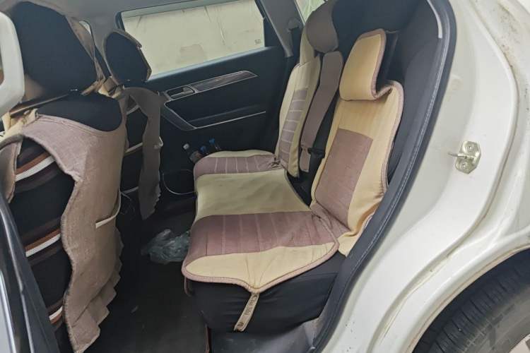 Used Haval H6 Coupe 2015 Blue Label 2.0T Manual Two-Wheel Drive Urban Model Left Rear Seat