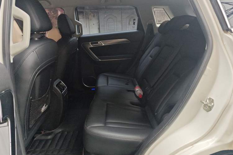 Used Haval H6 Coupe 2015 Blue Label 2.0T Automatic Two-Wheel Drive Elite Model Left Rear Seat