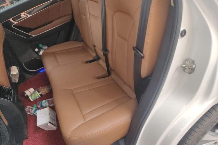 Used Haval H6 Coupe 2015 Blue Label 2.0T Automatic Two-Wheel Drive Elite Model Left Rear Seat
