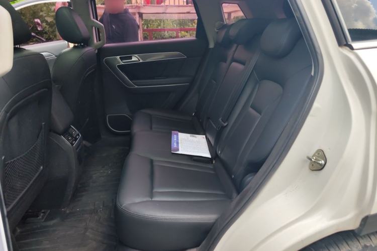 Used Haval H6 Coupe 2015 Blue-Label Facelift 2.0T Manual Two-Wheel Drive Urban Version Left Rear Seat