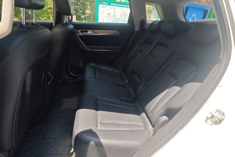 Used Haval H6 Coupe 2015 Blue Label 2.0T Automatic Two-Wheel Drive Prestige Model Left Rear Seat