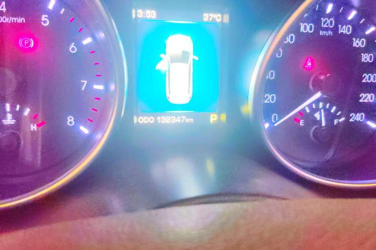Used Haval H6 Coupe 2015 Blue Label 2.0T Automatic Two-Wheel Drive Elite Model Odometer Close Up