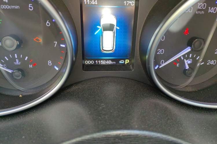 Used Haval H6 Coupe 2015 Blue Label 2.0T Automatic Two-Wheel Drive Elite Model Odometer Close Up