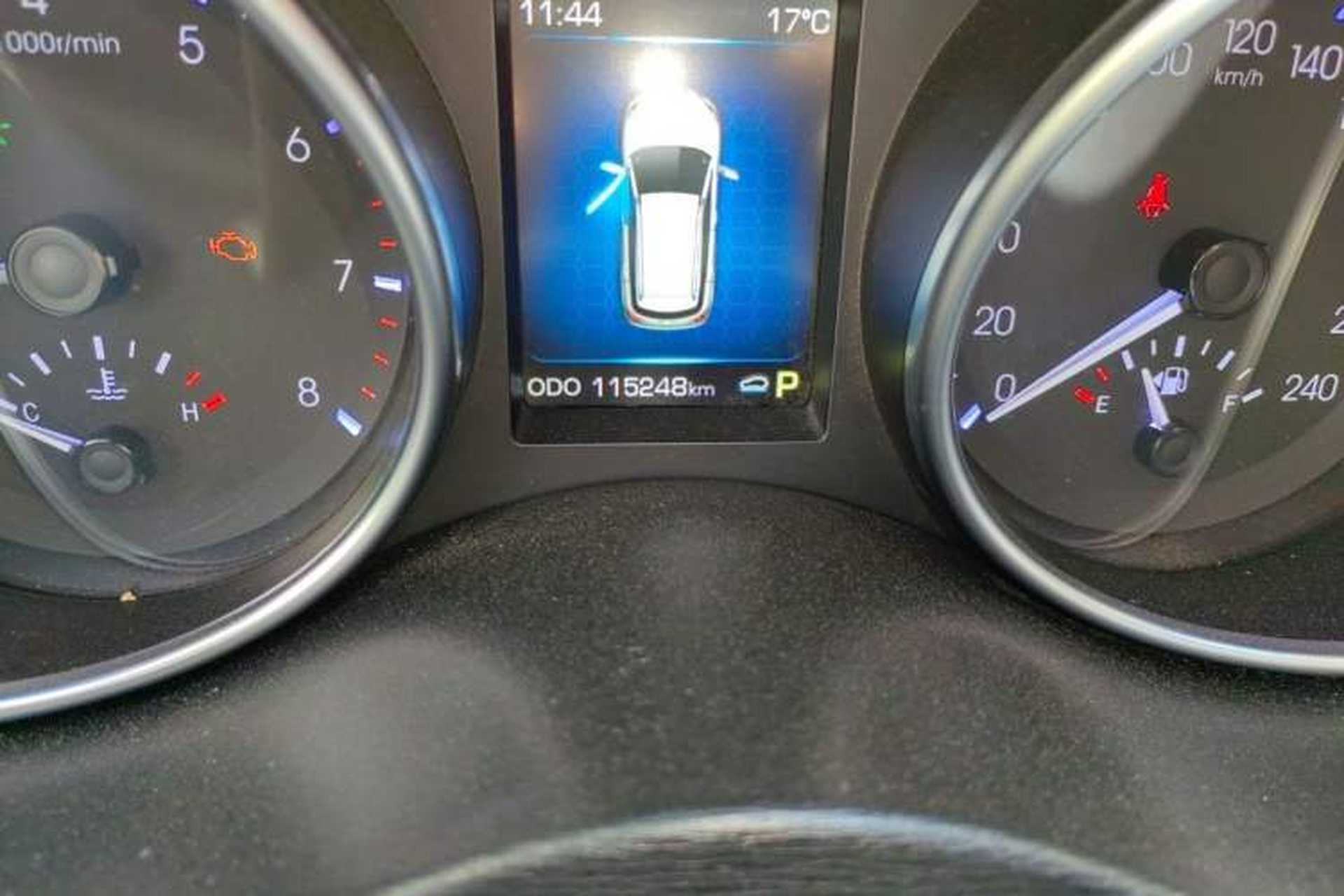 Used Haval H6 Coupe 2015 Blue Label 2.0T Automatic Two-Wheel Drive Elite Model Odometer Close Up