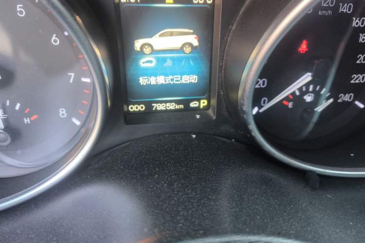 Used Haval H6 Coupe 2015 Blue Label 2.0T Automatic Two-Wheel Drive Elite Model Odometer Close Up