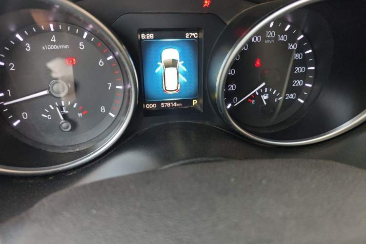 Used Haval H6 Coupe 2015 Blue Label 2.0T Automatic Two-Wheel Drive Elite Model Odometer Close Up