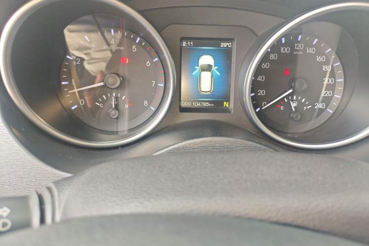 Used Haval H6 Coupe 2015 Blue Label 2.0T Automatic Two-Wheel Drive Prestige Model Odometer Close Up