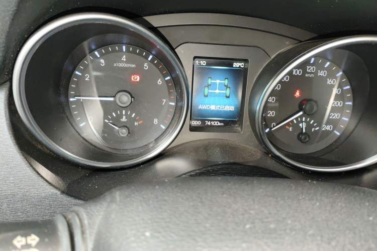 Used Haval H6 Coupe 2015 Blue Label 2.0T Manual 4x4 Elite Model Odometer Close Up