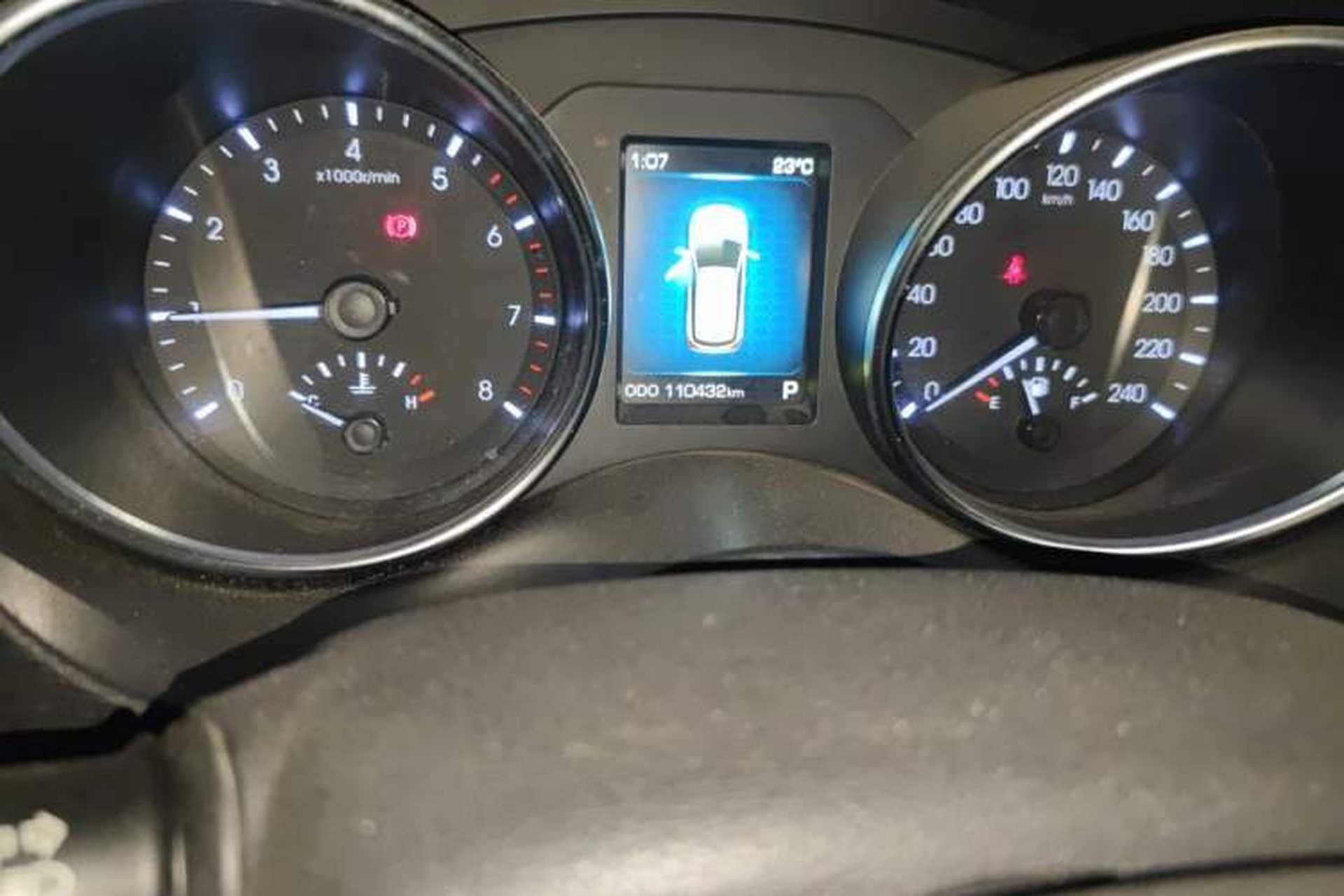 Used Haval H6 Coupe 2015 Blue Label 2.0T Automatic Two-Wheel Drive Prestige Model Odometer Close Up
