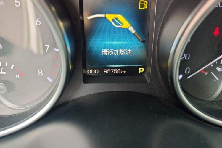 Used Haval H6 Coupe 2015 Blue Label 2.0T Automatic Two-Wheel Drive Elite Model Odometer Close Up